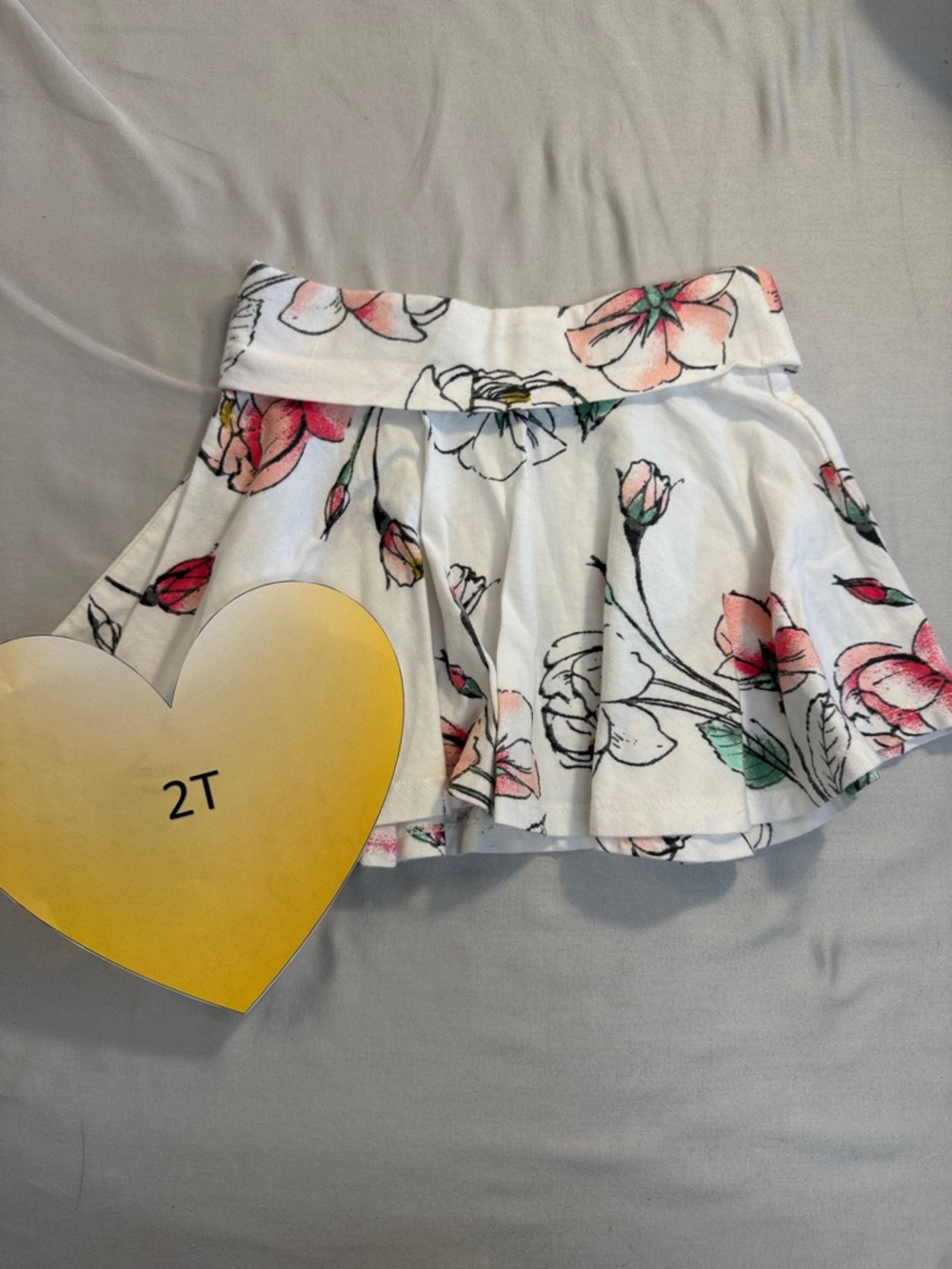 Old  Navy - Floral skirt. Size 2